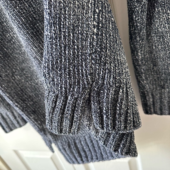 Orvis chunky v-neck sweater - Picture 5 of 5